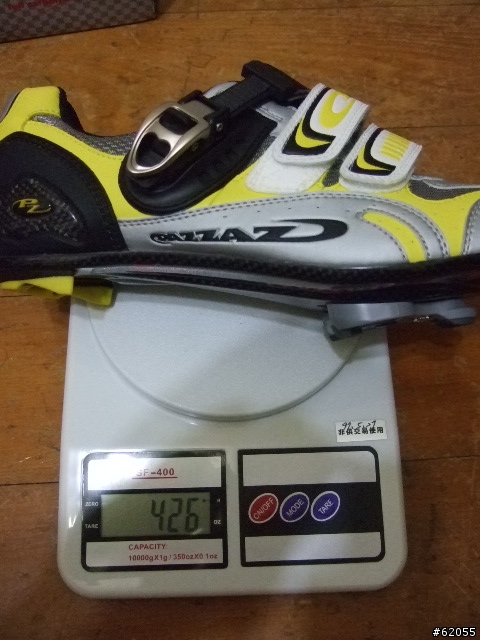 入手公路車5天的新手上卡踏卡鞋~LOOK keo classic卡踏+PAZZAZ carbon卡鞋