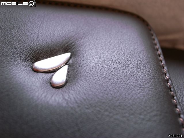 Macbook Air 之 Vaja包包入手