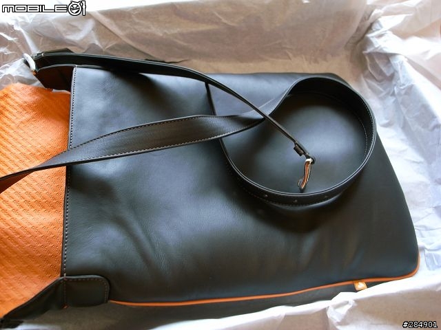 Macbook Air 之 Vaja包包入手