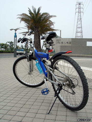 帶小藍Giant DS821回台東