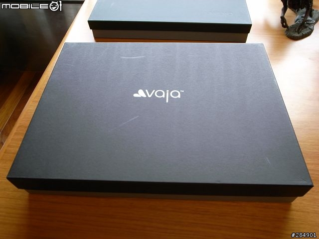 Macbook Air 之 Vaja包包入手