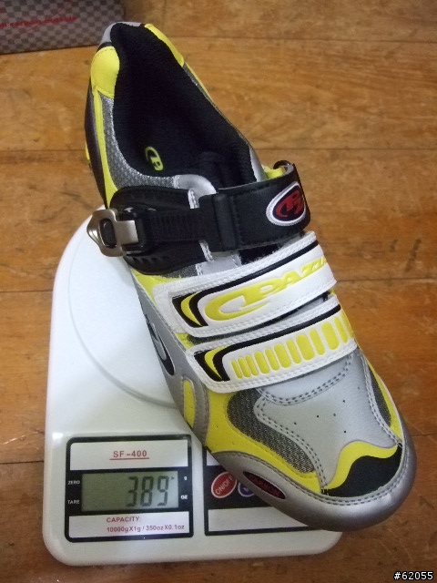 入手公路車5天的新手上卡踏卡鞋~LOOK keo classic卡踏+PAZZAZ carbon卡鞋