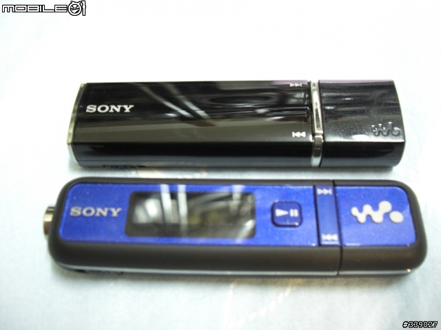 《開箱分享》Sony Walkman 數位隨身聽 NWD-E025F(2GB)