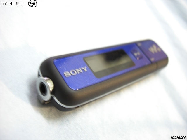 《開箱分享》Sony Walkman 數位隨身聽 NWD-E025F(2GB)