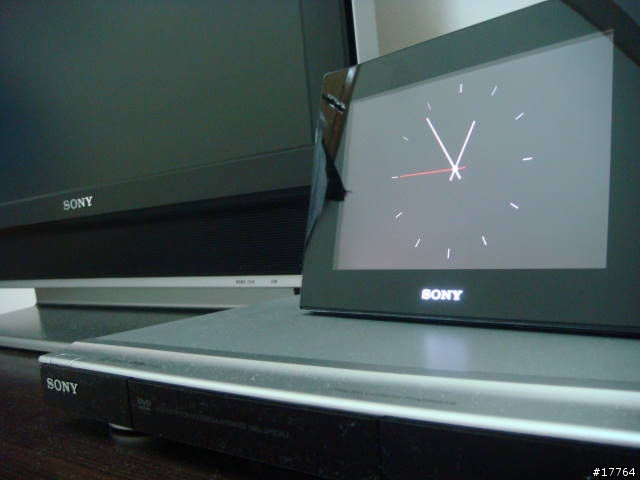 【以小坪數為生 】Sony KDL-26U3100 滿足你的需求 + DVP-NS708HP開箱文 +D70相框配置圖