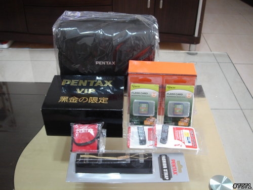 就愛黑金! 根本就是攝影機的 Pentax Z10 黑金限定版