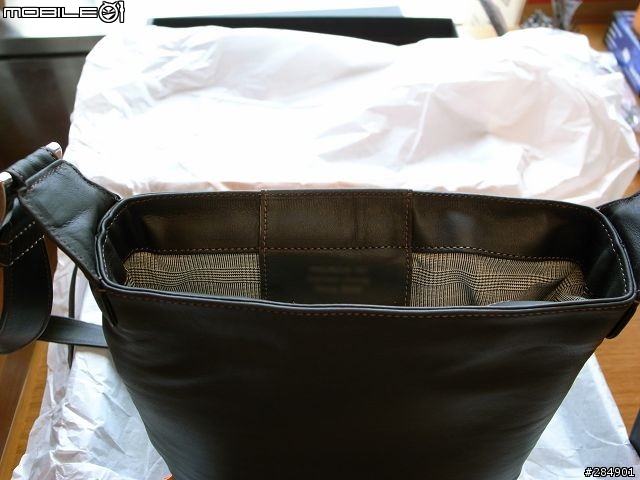 Macbook Air 之 Vaja包包入手