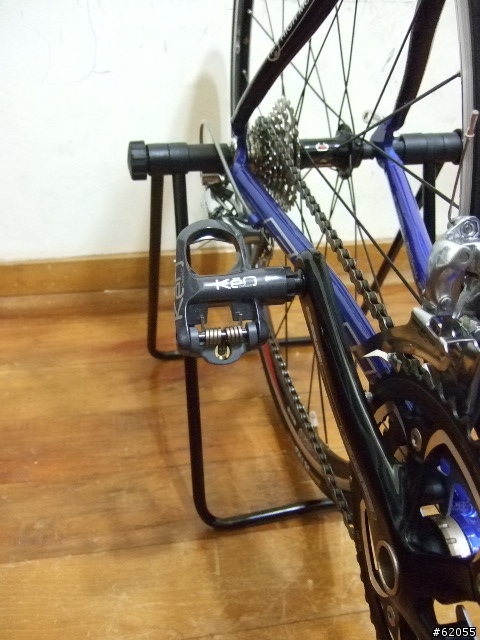 入手公路車5天的新手上卡踏卡鞋~LOOK keo classic卡踏+PAZZAZ carbon卡鞋