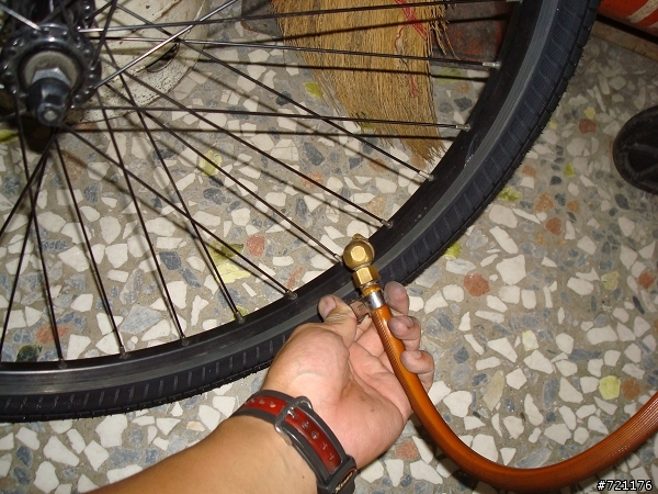 就是愛DIY-卡踏車換胎.龍頭握把.變速升級