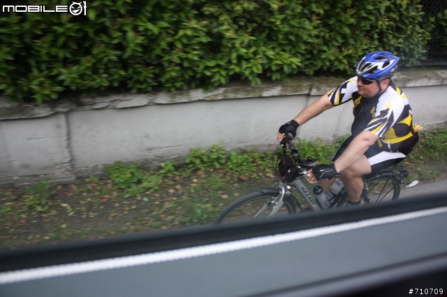 【分享】義大利行的單車騎士及重型機車