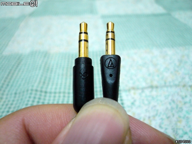 (分享)購入一陣子的skullcandy 和同事的ck52
