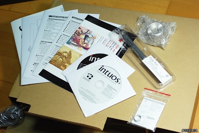 天馬行空的數位化神器!! Wacom intuos3 6x8 數位繪圖板