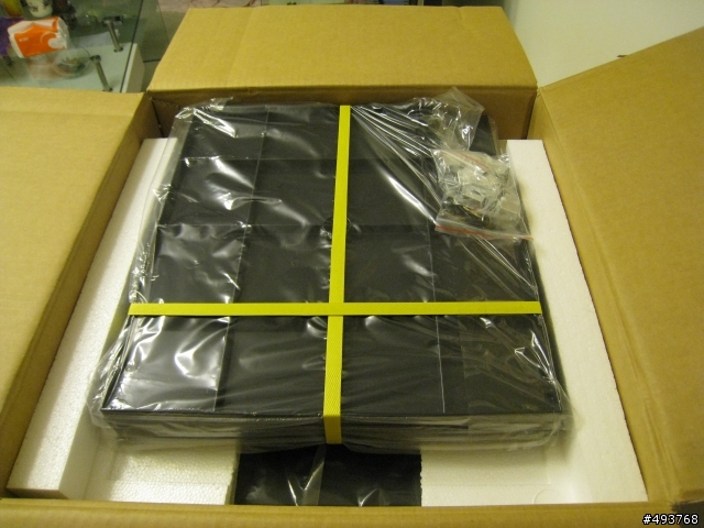 在深圳也買的到"收藏家"防潮箱哦