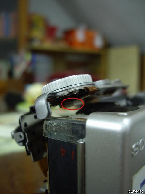我的DIY維修日記 Part 2 2007.04.13(Sony V1 快門維修)