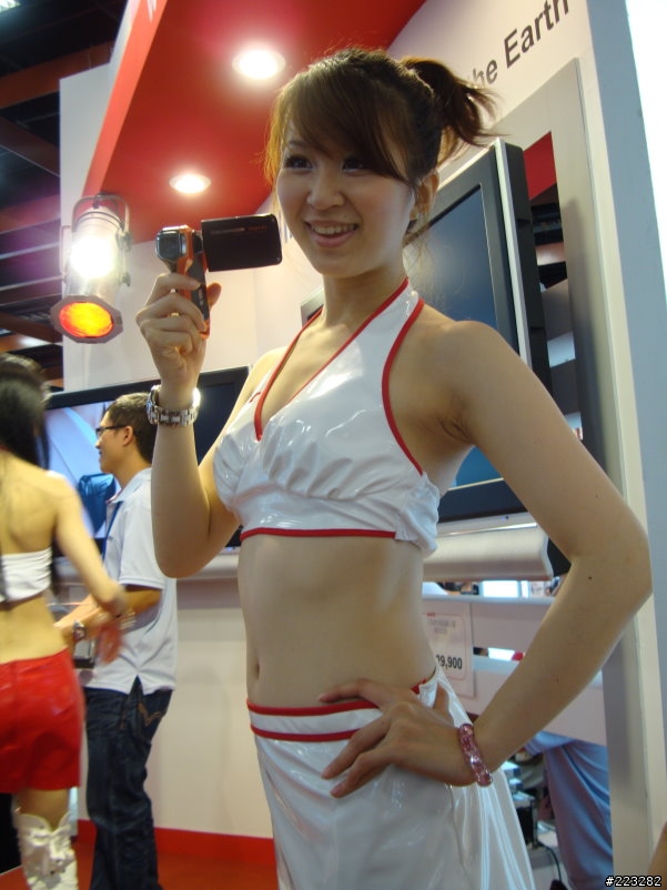 w300實拍,7月12日影音多媒體展,圖多