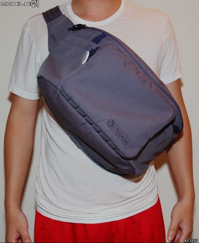 相機包:另類的彈弓手--Lesportsac cove sling