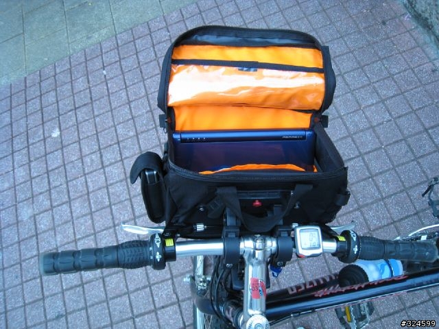 Aspire one + 單車 + OS X