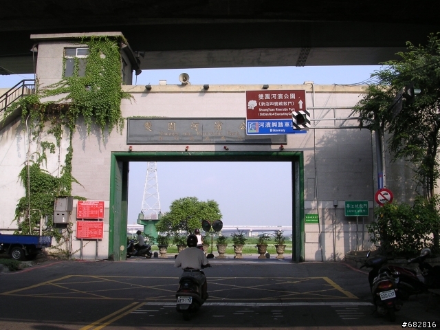 和小河的"步輪"之戀 09 FD-17SW 環河濱分享