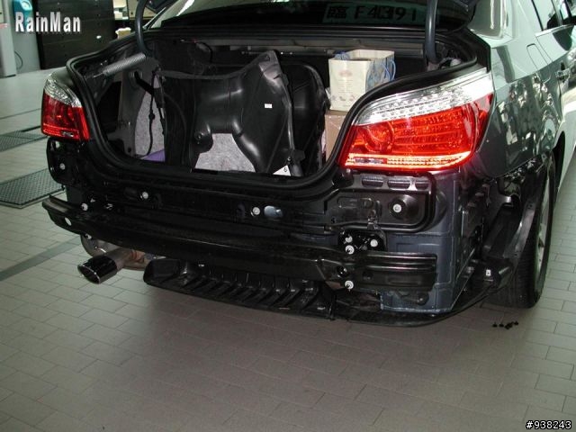 BMW 大五 E60 車系原廠防盜器安裝實錄 > 更新@閃紅燈後照鏡