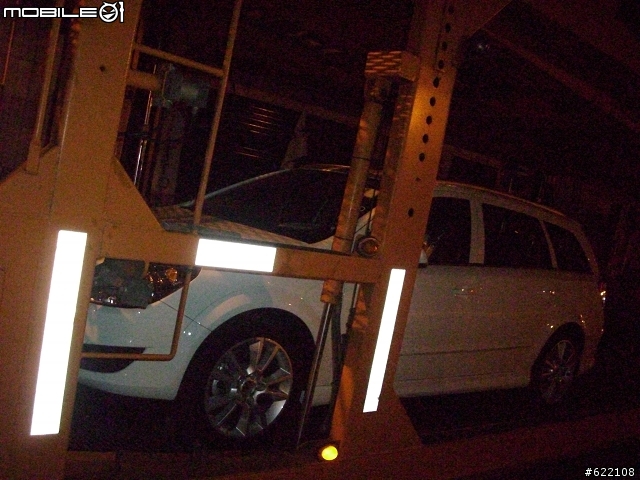 7/5 凌晨巧遇 Astra Station Wagon!