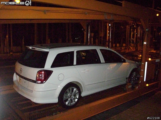 7/5 凌晨巧遇 Astra Station Wagon!