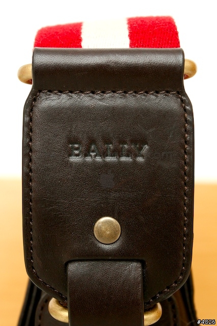 來自瑞士的營值星帶 - Bally messenger 鎖頭包
