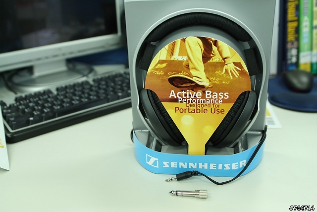 {分享}開箱文~入手第一支入門耳機 sennheiser eh150