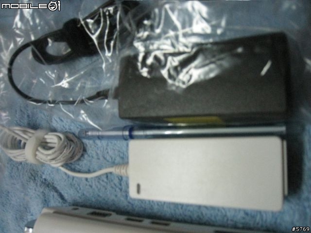 白色Aspire One 開箱文 自行安裝winxp及xp驅動程式下載處 新增尺寸對照圖