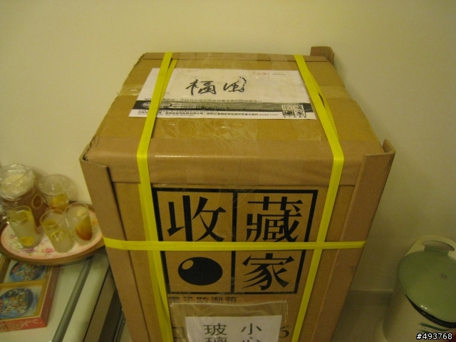 在深圳也買的到"收藏家"防潮箱哦
