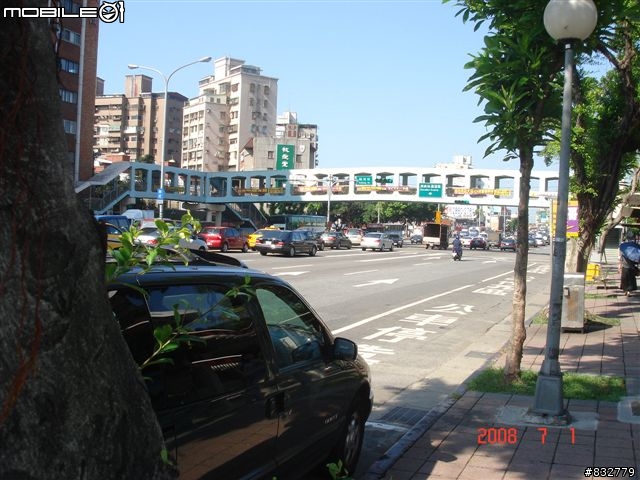 路經此地記得微笑~~~人民保姆的辛勞與專業