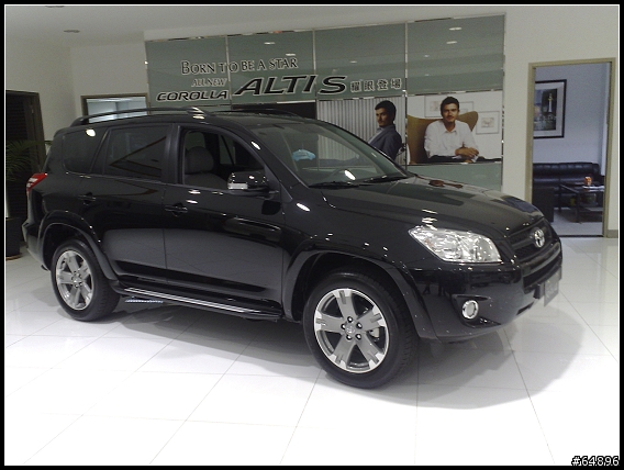 TOYOTA年度大戲 日製進口SUV RAV4 偽開箱