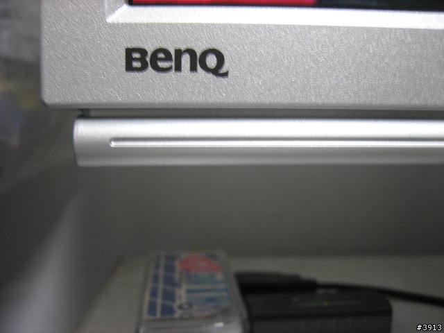 窮人的22吋--BenQ T221WA