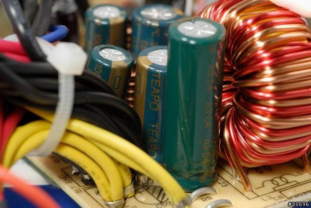 HEC WIN DX無限385W模組化電源供應器簡介及測試