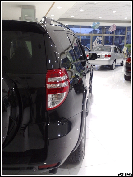 TOYOTA年度大戲 日製進口SUV RAV4 偽開箱
