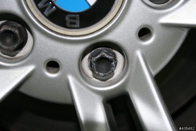 請各位BMW前輩以及車友們幫我鑑定一下