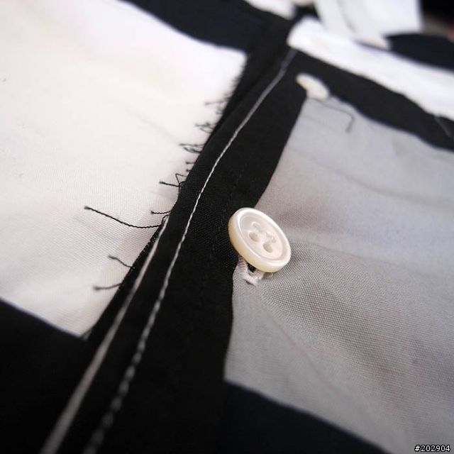 。Comme des Garcons 襯衫。分享。(更新)。