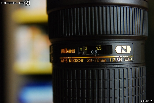 不專業的小配件分享~NIKON 壓克力鏡頭架