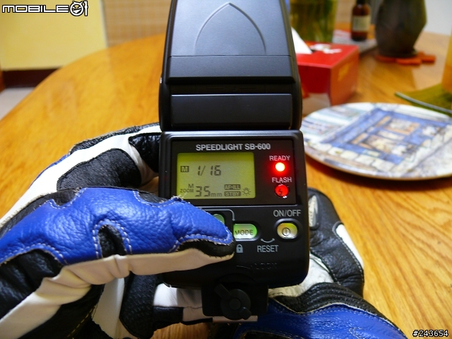 意外入手的SPIDI手套分享+SB-600惡搞測試