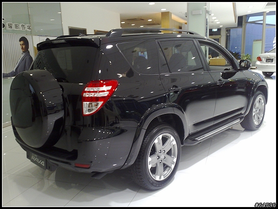 TOYOTA年度大戲 日製進口SUV RAV4 偽開箱