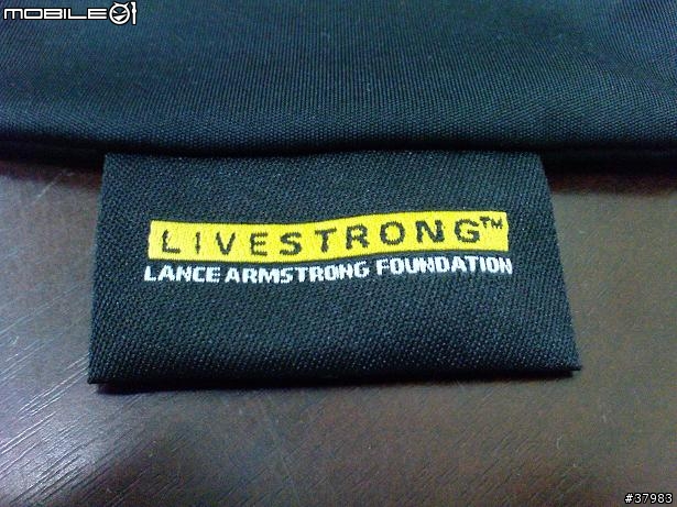 近視族又想要好好發揮敗家功力的好選擇~~壯哥首選..Oakley Livestrong(8/25新增使用心得)
