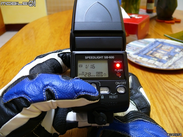 意外入手的SPIDI手套分享+SB-600惡搞測試