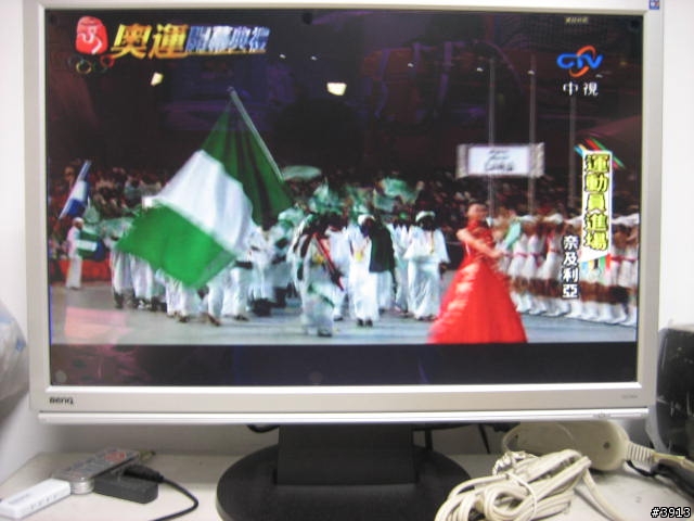 窮人的22吋--BenQ T221WA