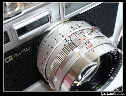 首台RF相機(半機械)=>Yashica Electro GSN