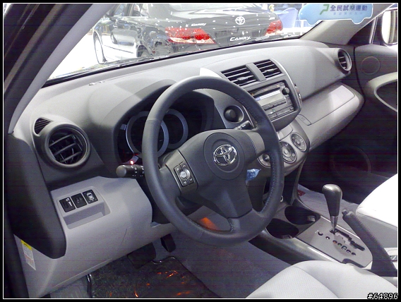 TOYOTA年度大戲 日製進口SUV RAV4 偽開箱