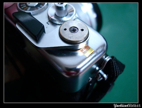 首台RF相機(半機械)=>Yashica Electro GSN