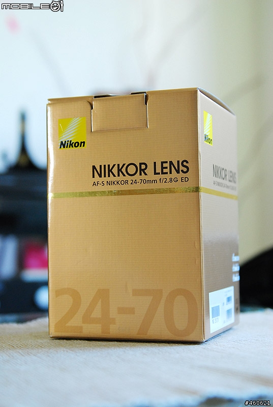 不專業的小配件分享~NIKON 壓克力鏡頭架
