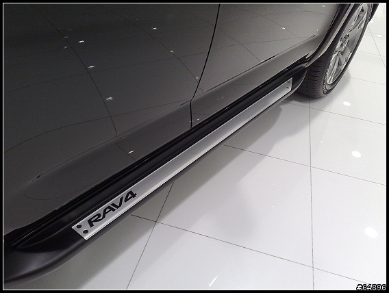 TOYOTA年度大戲 日製進口SUV RAV4 偽開箱