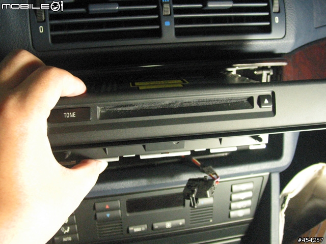 iPod your BMW E39 (DIY within 1 hour)