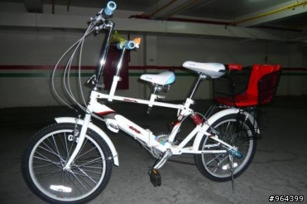 我的車車怎麼會這樣呢??