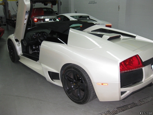 當銀蛙 997S 碰上銀牛 Gallardo..............無聊開箱文